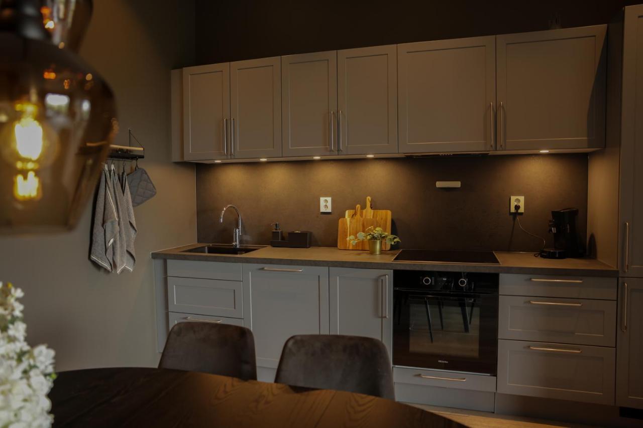 Elegant In Alpine Apartment *